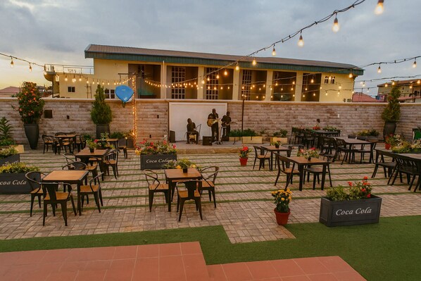 Gambar tidak terklasifikasi, 1 dari 6, tombol