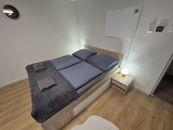 Unclassified image, 1 of 8, button - Cozy studio in tranquil Trenčiansky kraj with AC comfort (Trenčiansky kraj)