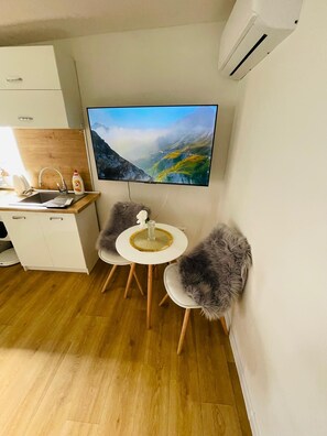 Unclassified image, 2 of 8, button - Cozy studio in tranquil Trenčiansky kraj with AC comfort (Trenčiansky kraj)