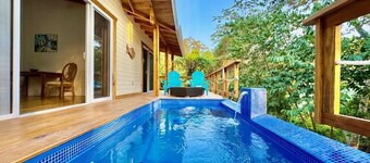 CalmWay 2-bd cottage, Quiet Hideout 5 Min to West End, Roatan