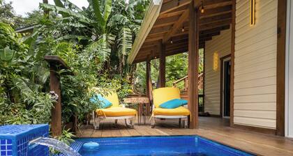 CalmWay 2-bd cottage, Quiet Hideout 15 Min walk to West End, Roatan