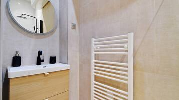 2 bedrooms, Internet