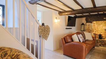 Cottage | Living area