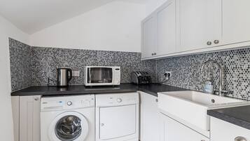 Máy rửa bát, dụng cụ nấu nướng/bát dĩa/dao nĩa