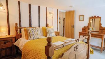 Cottage | 4 bedrooms, individually decorated, individually furnished, free WiFi