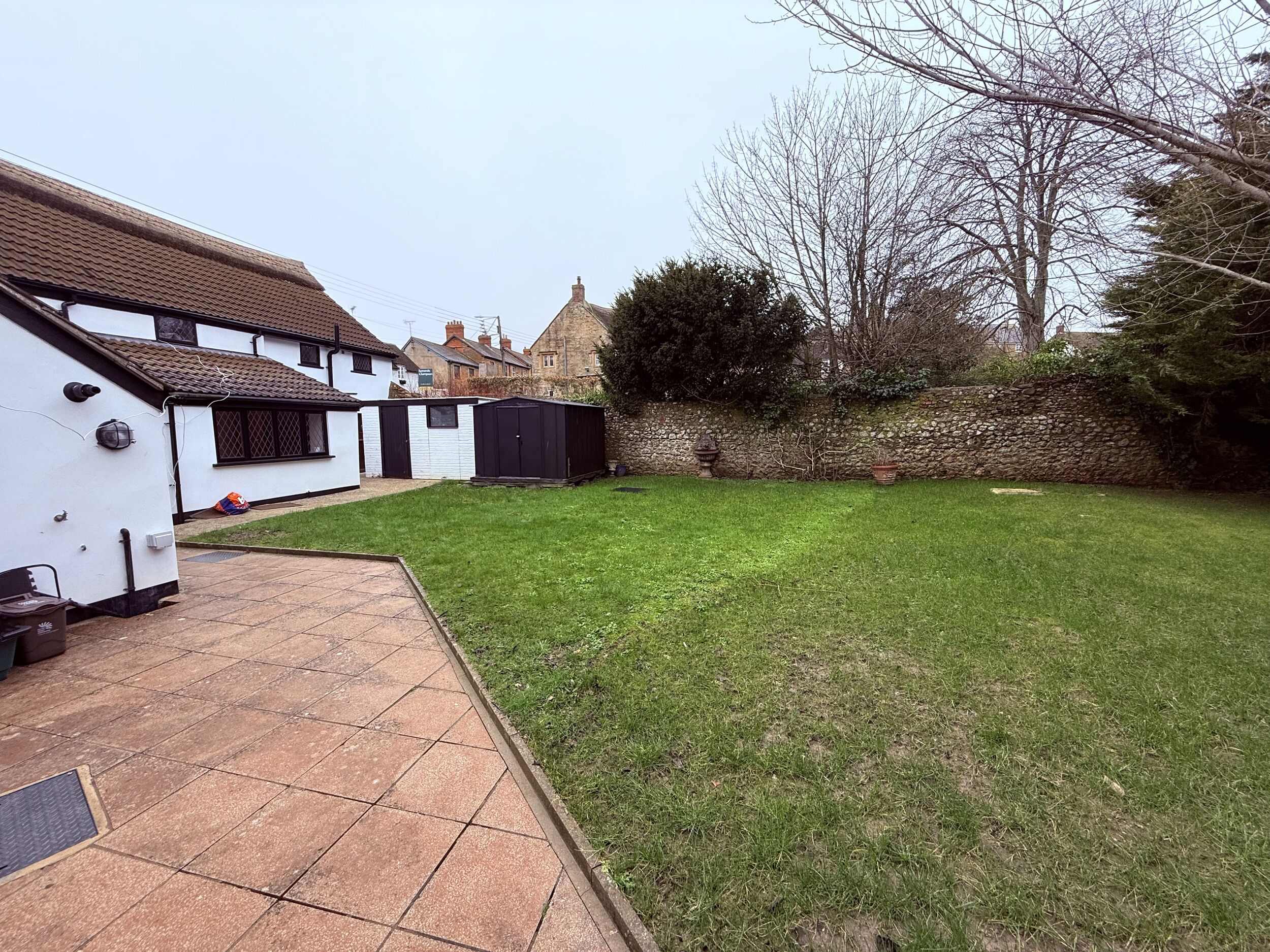 Khuôn viên nơi lưu trú