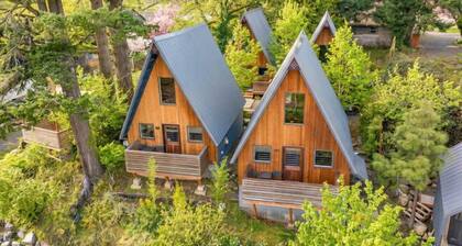 A-Frame Cabin w/ Columbia River Gorge Views