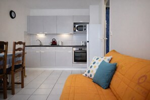 Uklassifisert bilde, 5 av 8, knapp