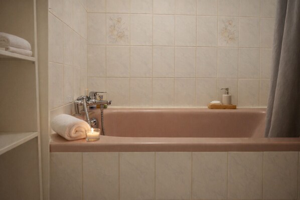 Uklassifisert bilde, 1 av 8, knapp