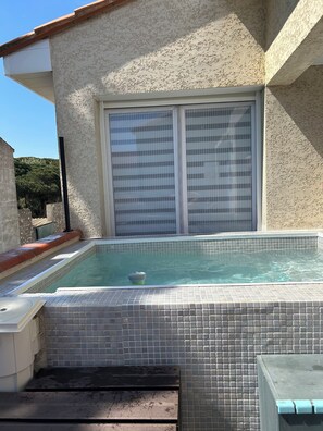 Property grounds - Seaside escape, apartment with pool (Le Barcarès)