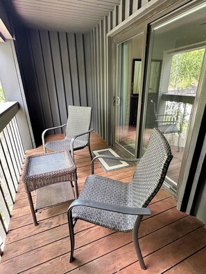 Property grounds - Peaceful 2-bedroom condo in beautiful Vail for your getaway (Vail)