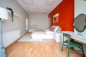 4 bedrooms, desk, iron/ironing board, free WiFi - Bosphorus View 3BR in Kabataş (Istanbul)