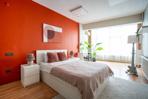 4 bedrooms, desk, iron/ironing board, free WiFi - Bosphorus View 3BR in Kabataş (Istanbul)