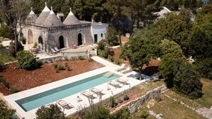 Exterior - Historic Trulli with Panoramic Pool & Sea View (Selva di Fasano)
