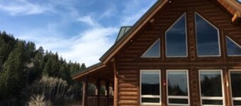Aspen Ridge - Scenic Mountain Cabin Retreat that Borders Caribou National Forest