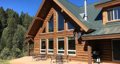 Aspen Ridge - Scenic Mountain Cabin Retreat that Borders Caribou National Forest