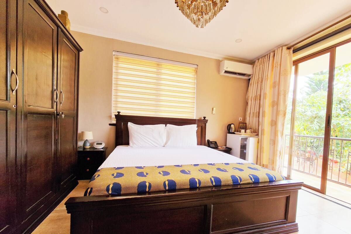 Deluxe Room | Meja, ruang kerja komputer riba, Wi-fi percuma 