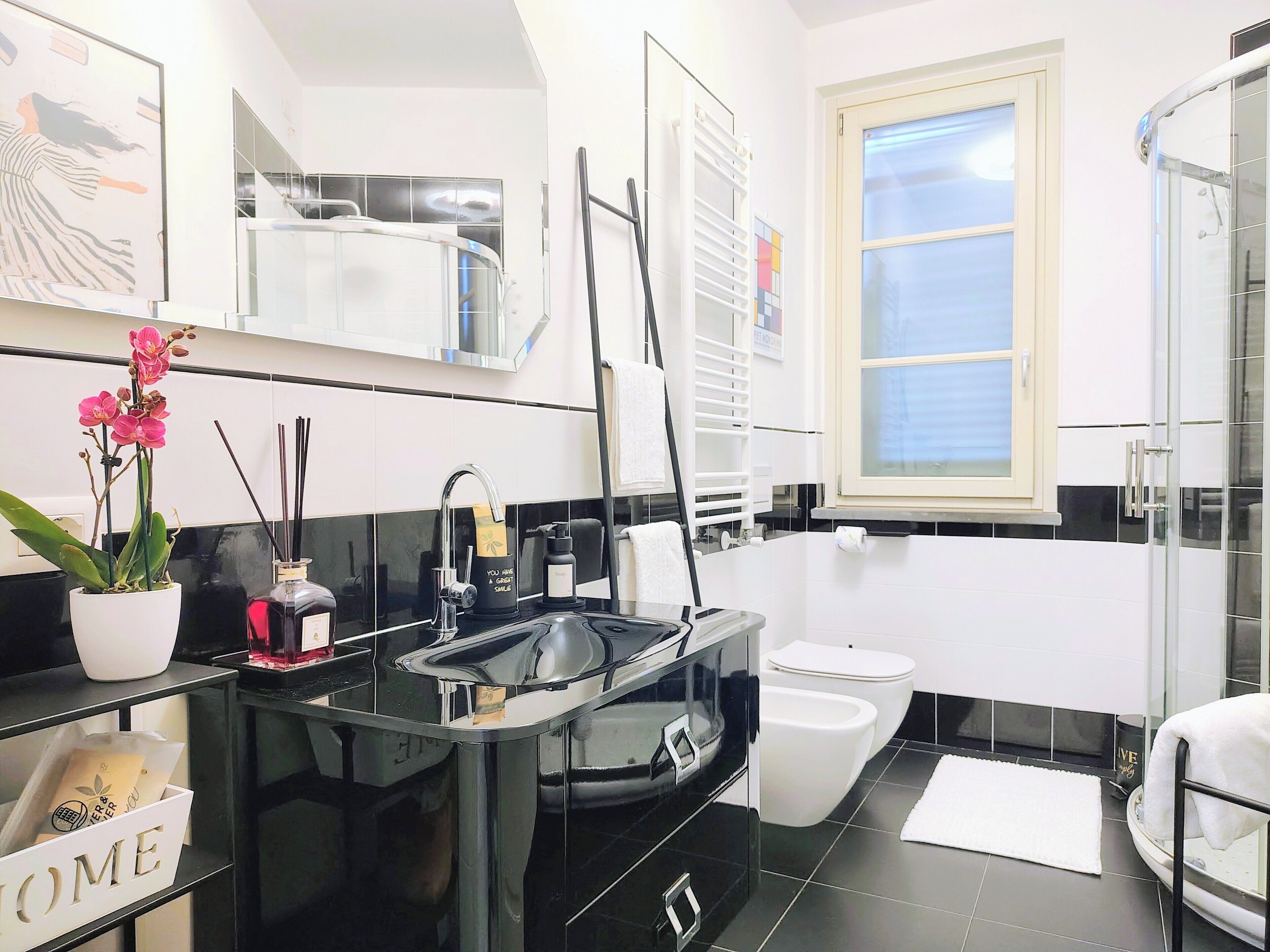 Dusche, Haartrockner, Bidet, Handtücher