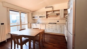 Uklassifisert bilde, 2 av 15, knapp