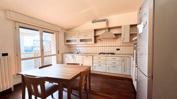 Réfrigérateur, lave-vaisselle