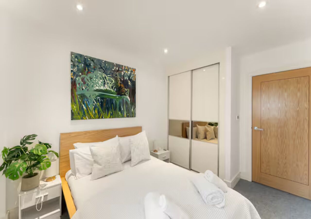 2 habitaciones, tabla de planchar con plancha y wifi gratis 