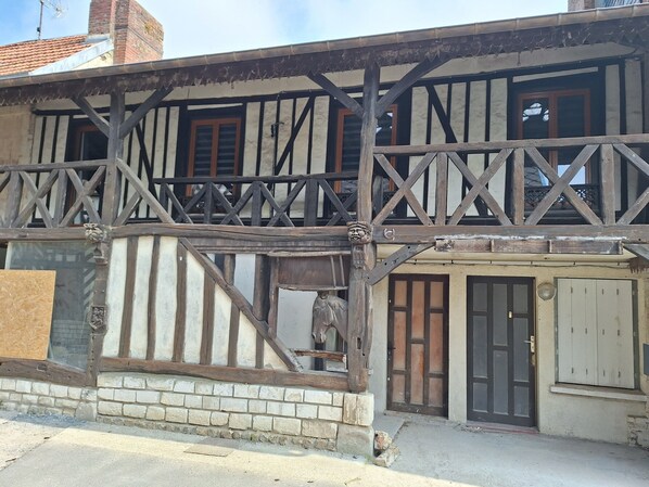 Unclassified image, 1 of 20, button - Holiday Home “L’échappée Belle” with Wi-Fi (Fresne-Cauverville)