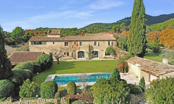 Exterior - Domaine Arterra | Private 5-ha Estate, Pool & Tennis Court (Lauris)