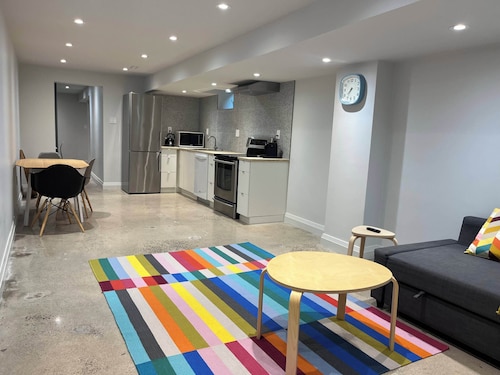 Queen Street West 1BdR Apt - Ossington - Trinity Bellwoods