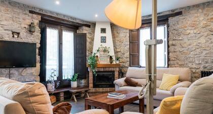 Maison de vacances 'El Reinazu' avec vue montagne, terrasse privée et Wi-Fi