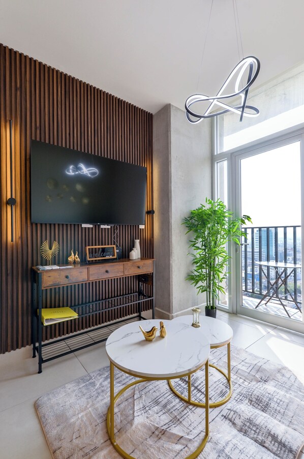 Suite, City View | Living area - Arena Calzada (Monterrey)