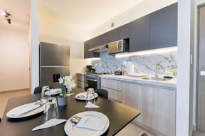 Phòng Suite, quang cảnh thành phố | Phòng ăn