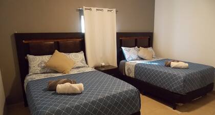 Departamento para 4 personas con cochera privada a 10 mins del consulado