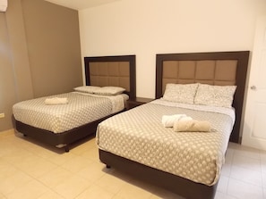 2 Schlafzimmer, Bügeleisen/Bügelbrett, WLAN