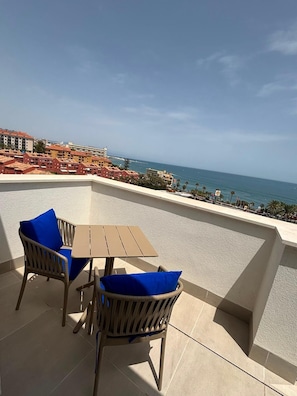 Suite, Balcony, Sea View | Outdoor dining - Adria Suite Apartments  (Benalmádena)