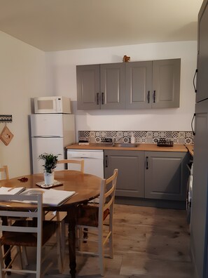 Unclassified image, 4 of 25, button - Gite Cocon & Balneo, near Beauval Zoo and Loire Valley Castles (Selles-sur-Cher)