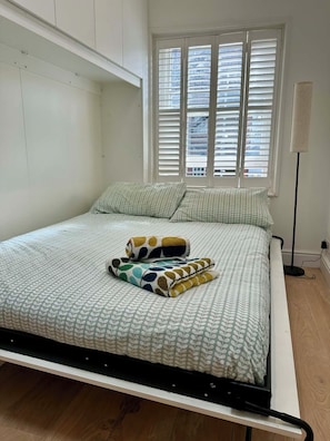 1 chambre, fer et planche à repasser, Wi-Fi, draps fournis