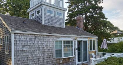 Wonderful 2-bedroom cottage with AC and Heat in charming Orleans, MA!
