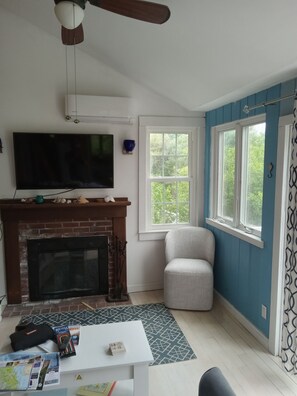 Living area - Wonderful 2-bedroom cottage with AC and Heat in charming Orleans, MA! (Orleans)