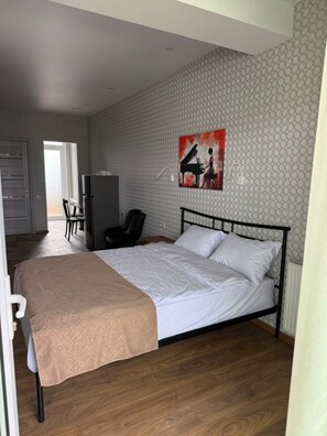 Luxury Apartment, Balcony, City View | Free WiFi - Tbilisi Airport Panorama (Tbilisi)