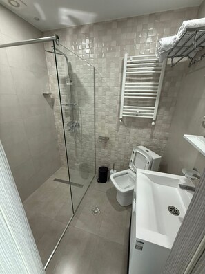 Luxury Apartment, Balcony, City View | Bathroom - Tbilisi Airport Panorama (Tbilisi)