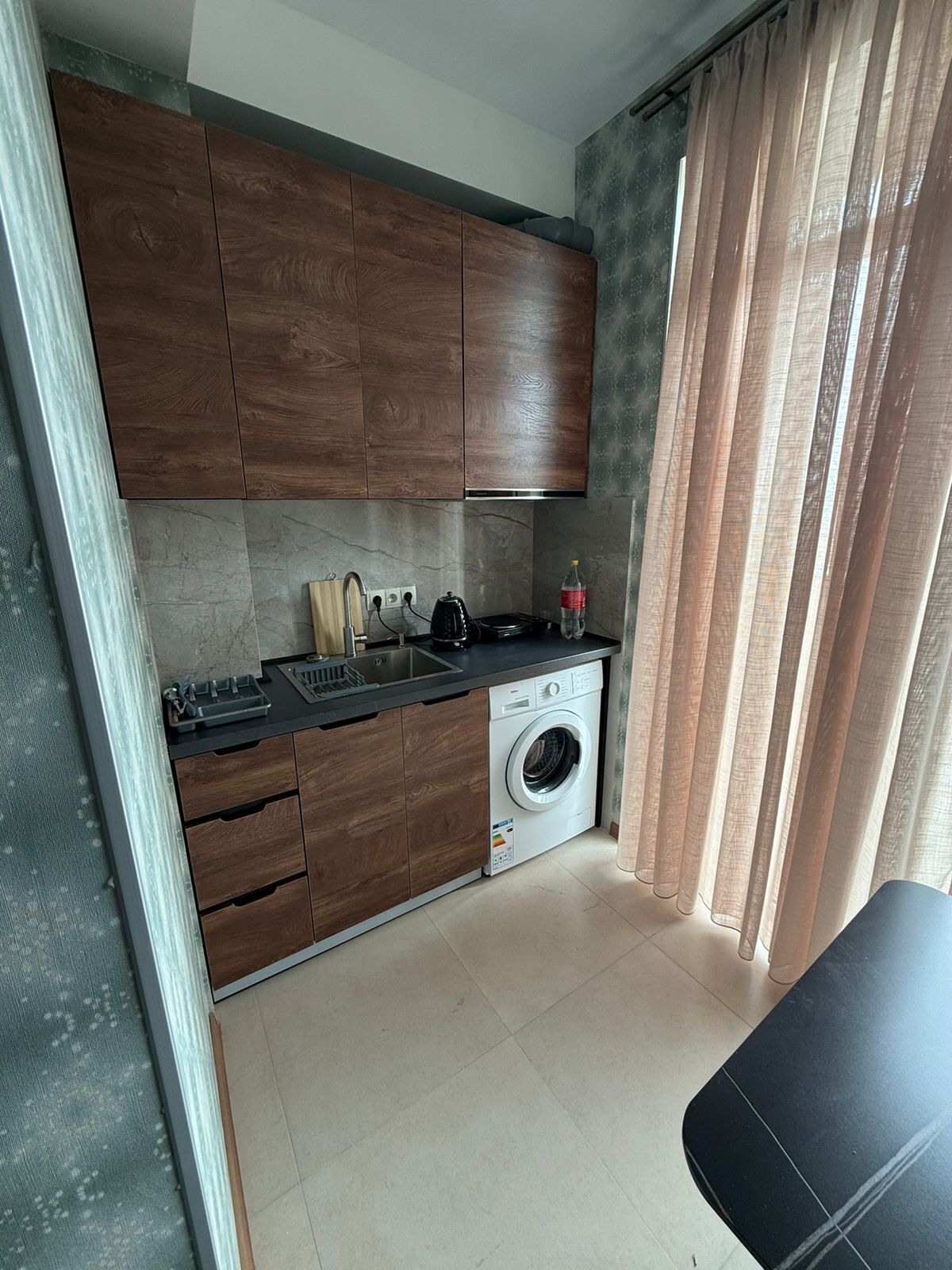 Luxury Apartment, Balcony, City View | Private kitchen