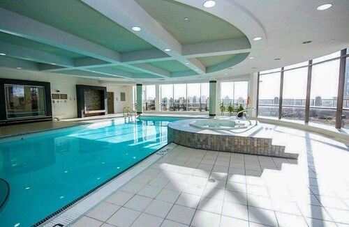 PlanURstay - Amazing 2BR & 2BTH - Near Square One Mall-125