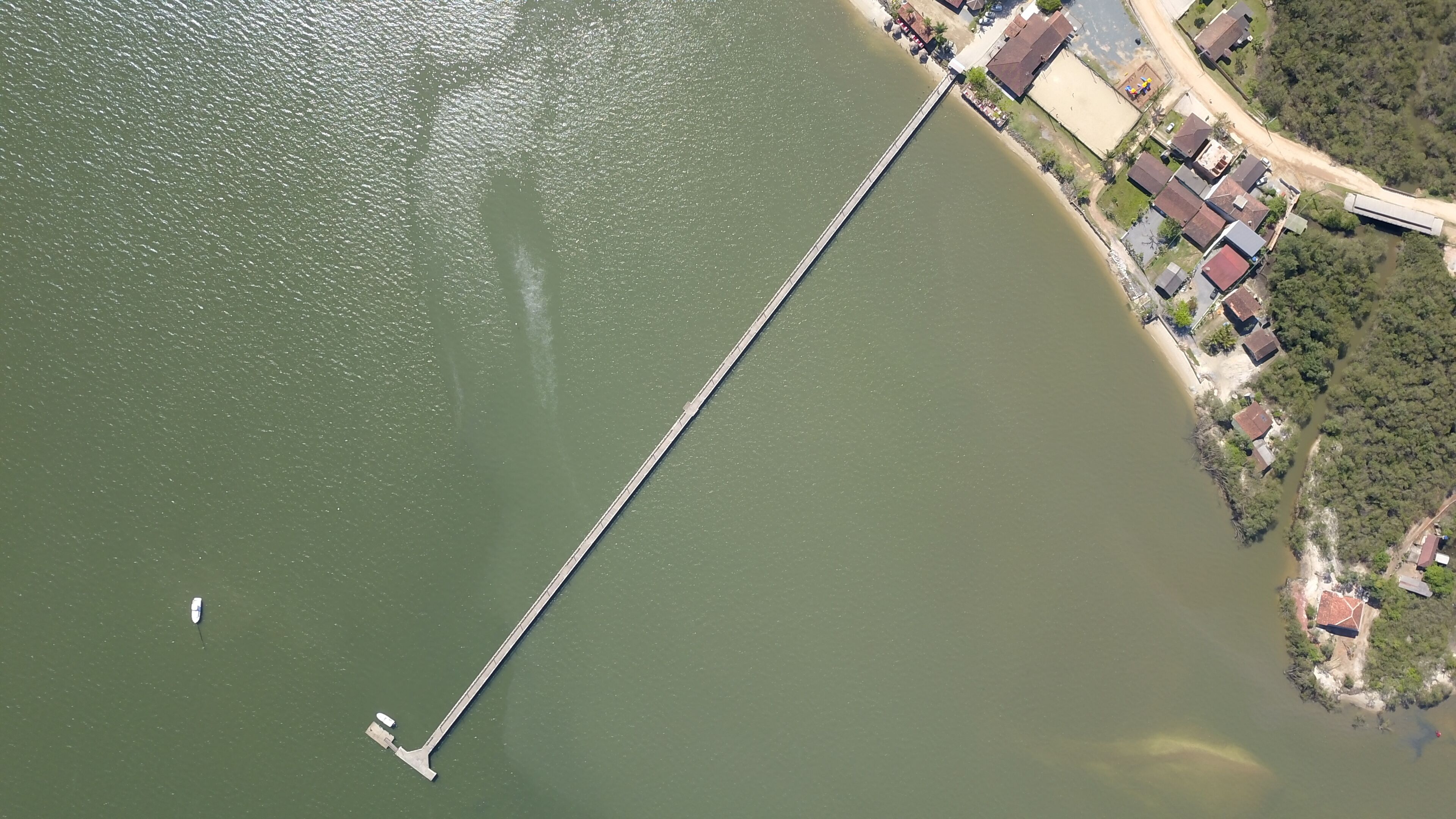 إطلالة على الشارع من المنشأة