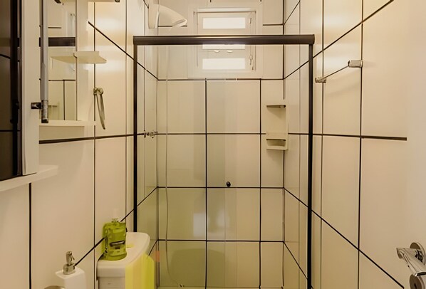 Bathroom - Villa Di Mare II-Piscina e churrasqueira (São Francisco do Sul)