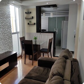 Uklassifisert bilde, 2 av 8, knapp