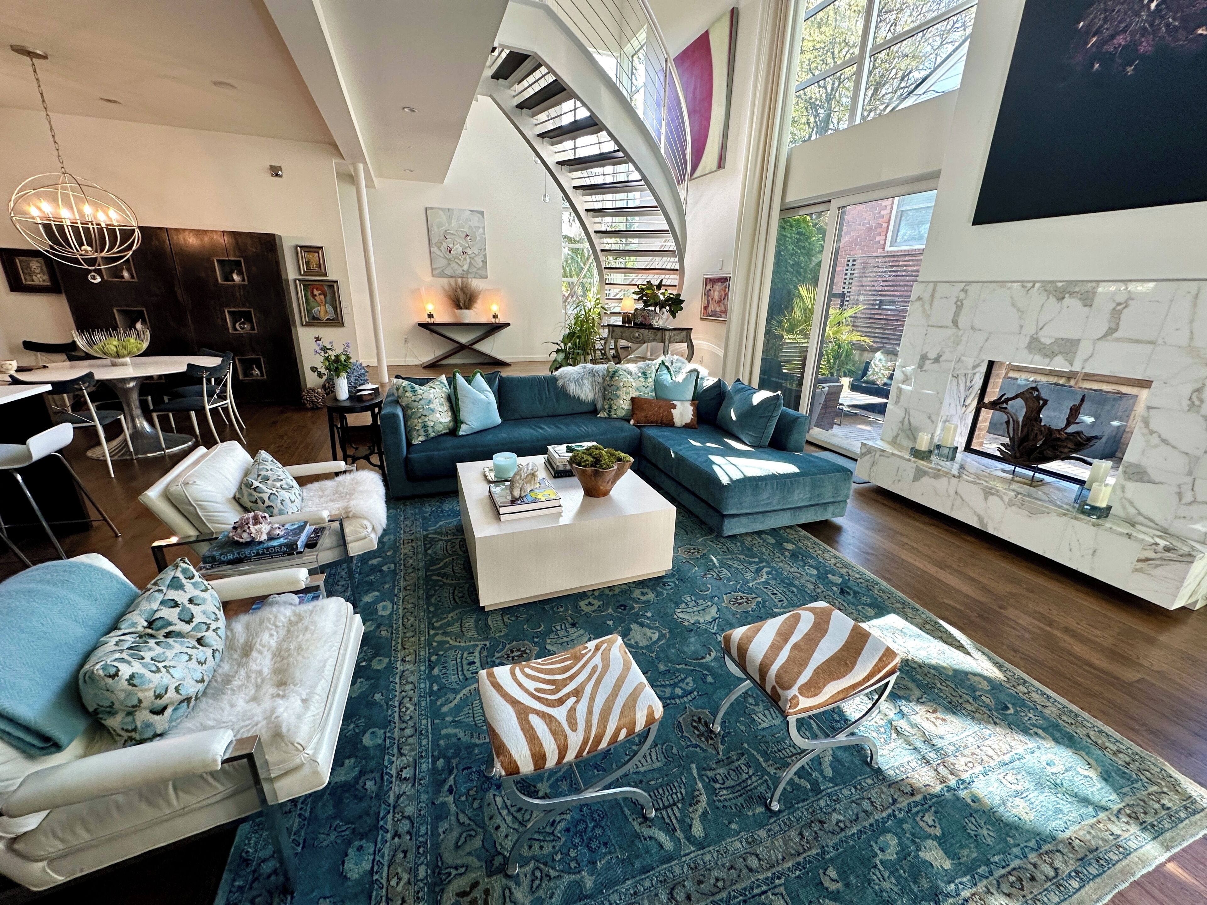 Smart TV, fireplace, stereo