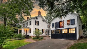 House | 4 bedrooms, Internet