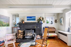 House - Charming Whimsical Historic River Home (Titusville)