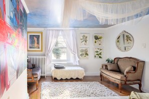 House - Charming Whimsical Historic River Home (Titusville)