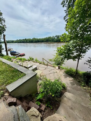 House - Charming Whimsical Historic River Home (Titusville)